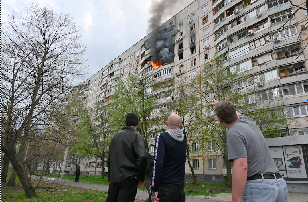 Uitslaande brand in flatgebouw, Charkov, 2022