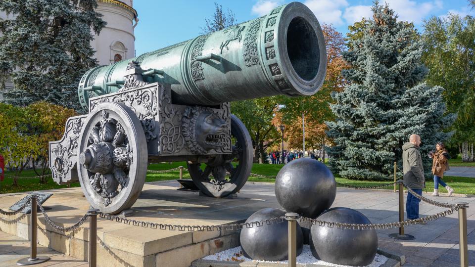 The Tsar Cannon, cast in 1586 and on display at the Kremlin in Moscow. Photo via Flickr/CC.